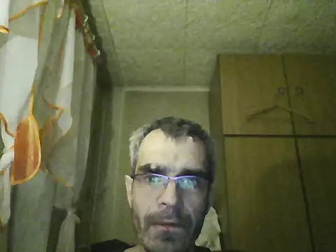 Snapshot of Gattuzoman85 chatting on April 17, 2026, 8:45 pm Gattuzoman85 online show from April 17, 2026, 8:45 pm