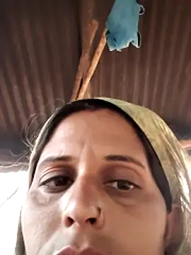 Bhavna8080 online show from April 22, 2026, 12:35 am