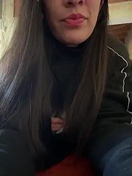 majesticmariee online show from May 10, 2026, 3:17 pm