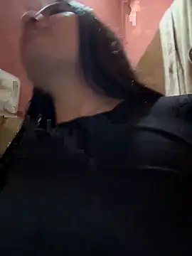 Snapshot of majesticmariee chatting on May 21, 2026, 3:13 am majesticmariee online show from May 21, 2026, 3:13 am