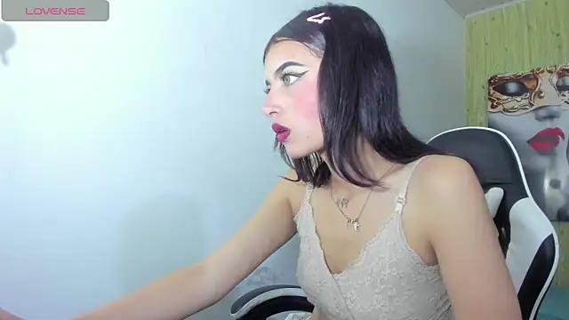 honeyluxe  online show from April 1, 2026, 4:24 am