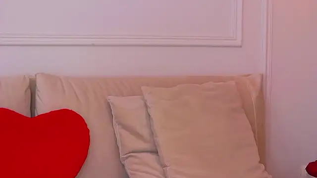 AriannaRuss online show from March 31, 2026, 4:46 am