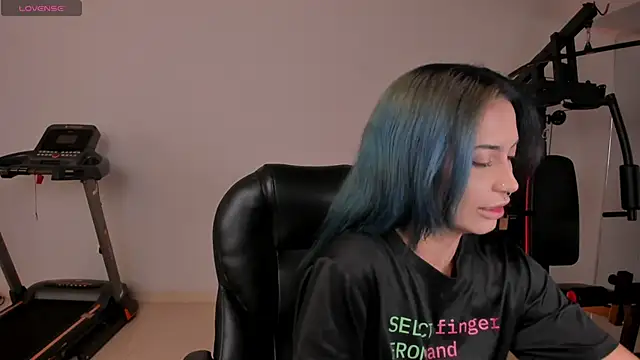 KayraLanne online show from March 6, 2026, 3:47 am