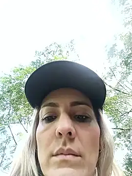 Snapshot of Monita_Med chatting on January 14, 2026, 3:50 pm Monita Med online show from January 14, 2026, 3:50 pm