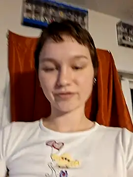 Snapshot of SugarNCinnamon chatting on May 15, 2026, 11:34 pm SugarNCinnamon online show from May 15, 2026, 11:34 pm