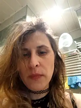 Snapshot of millfka chatting on January 8, 2026, 2:41 pm millfka online show from January 8, 2026, 2:41 pm