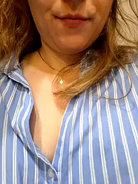 Snapshot of millfka chatting on January 14, 2026, 3:39 pm millfka online show from January 14, 2026, 3:39 pm