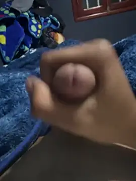 Snapshot of pitsho51 chatting on February 17, 2026, 9:43 pm pitsho51 online show from February 17, 2026, 9:43 pm