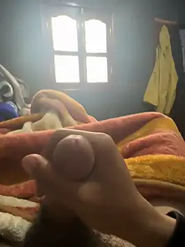 Snapshot of pitsho51 chatting on April 2, 2026, 11:19 am pitsho51 online show from April 2, 2026, 11:19 am