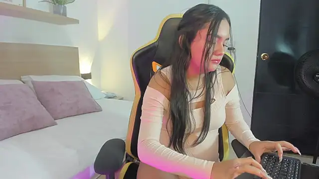 mara08  online show from January 10, 2026, 7:37 pm