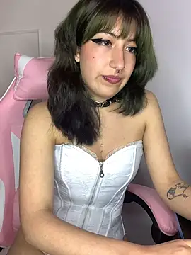 SweetMilly online show from February 3, 2026, 2:53 am