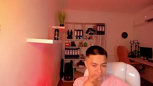 RicciRizzo online show from May 30, 2026, 12:24 pm