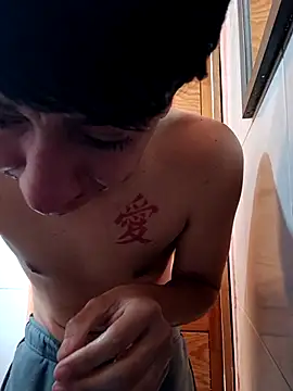 Hxzelmxnix online show from January 7, 2026, 9:06 pm