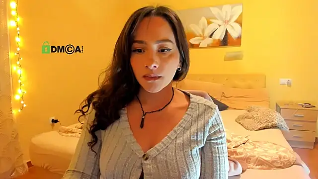 juliiaroberts online show from March 27, 2026, 3:45 am