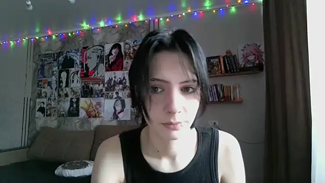 Snapshot of LxayBloom chatting on January 12, 2026, 10:20 am LxayBloom online show from January 12, 2026, 10:20 am