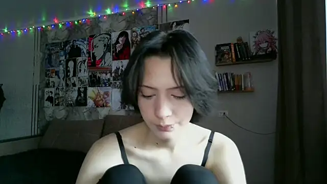 Snapshot of LxayBloom chatting on January 13, 2026, 9:58 am LxayBloom online show from January 13, 2026, 9:58 am