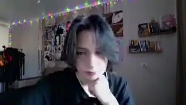 LxayBloom online show from January 16, 2026, 9:57 am