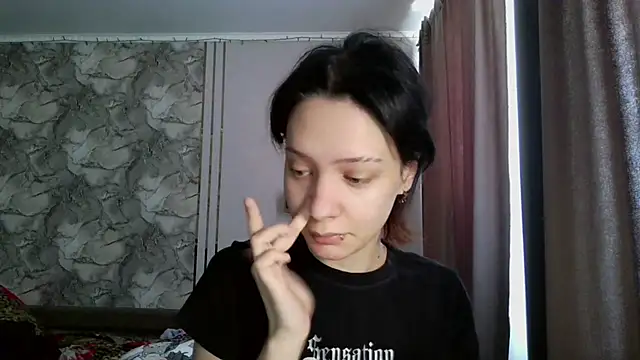 LxayBloom online show from February 19, 2026, 8:10 am