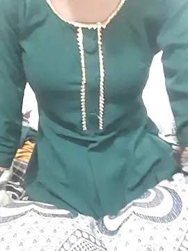 Royal Gril online show from February 24, 2026, 4:32 am