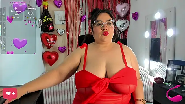 Snapshot of KarlaLannee chatting on February 15, 2026, 2:41 am KarlaLannee online show from February 15, 2026, 2:41 am