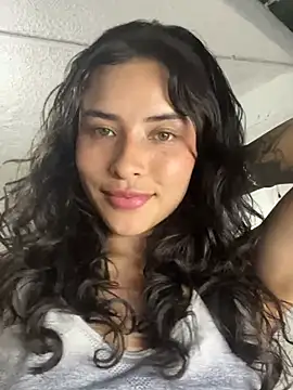 auroramooon online show from January 14, 2026, 3:34 am