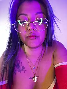 queen of you heart online show from April 10, 2026, 11:20 pm