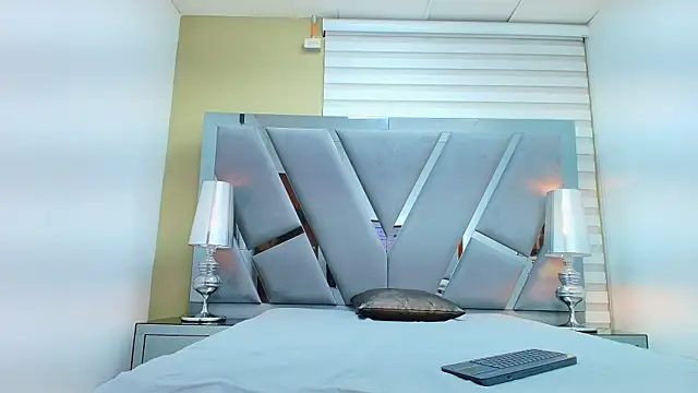 Atenea sexxx online show from April 2, 2026, 3:59 am