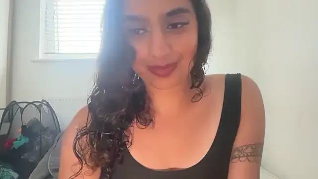 Snapshot of fayfay21@xh chatting on May 7, 2026, 5:07 pm fayfay21xh online show from May 7, 2026, 5:07 pm
