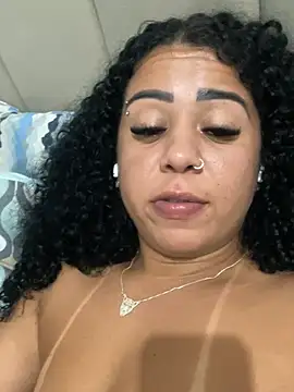 Cachinhossfd online show from February 8, 2026, 4:05 am