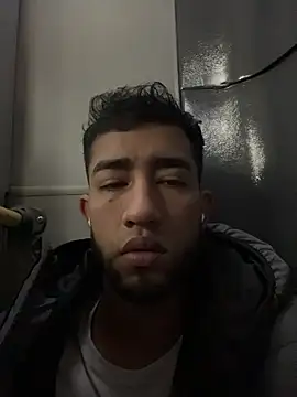 Snapshot of liam_bronw chatting on January 14, 2026, 10:10 am liam bronw online show from January 14, 2026, 10:10 am