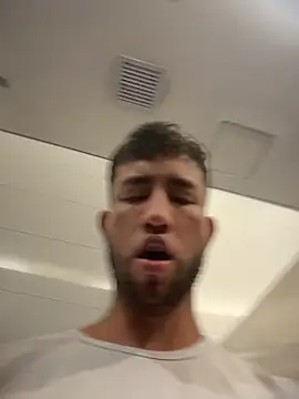 liam bronw online show from April 10, 2026, 6:01 pm