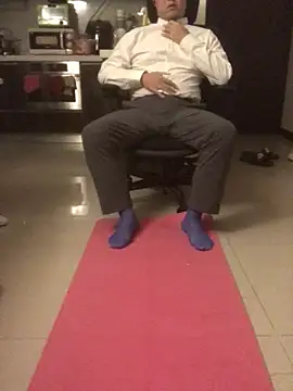 W0Ijn online show from April 14, 2026, 2:01 pm