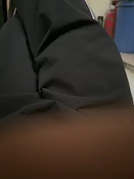 zxcvgf12300 online show from April 24, 2026, 10:18 am