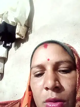 Hot hiuj online show from January 13, 2026, 9:09 pm