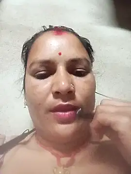 Snapshot of Hot_hiuj chatting on April 17, 2026, 8:45 pm Hot hiuj online show from April 17, 2026, 8:45 pm