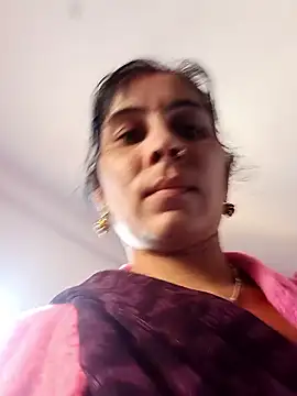 Snapshot of Hot_ree85 chatting on January 13, 2026, 8:08 am Hot ree85 online show from January 13, 2026, 8:08 am