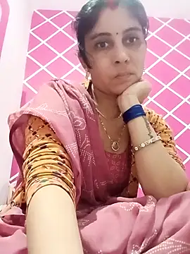 Snapshot of Hot_ree85 chatting on February 24, 2026, 6:55 am Hot ree85 online show from February 24, 2026, 6:55 am