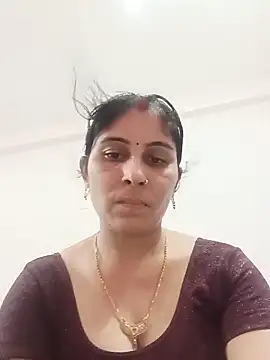 Hot ree85 online show from May 20, 2026, 5:30 pm