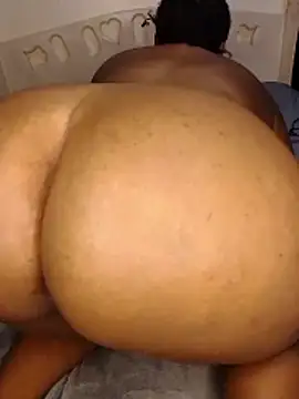 Snapshot of nolly1523 chatting on February 20, 2026, 7:36 pm nolly1523 online show from February 20, 2026, 7:36 pm