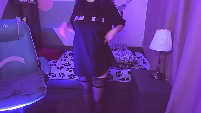 Snapshot of Emily_tender chatting on February 28, 2026, 5:52 am Emily tender online show from February 28, 2026, 5:52 am