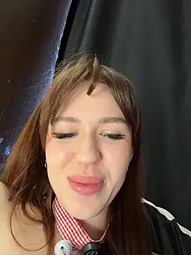 Snapshot of Vse_crazy chatting on February 24, 2026, 8:01 am Vse crazy online show from February 24, 2026, 8:01 am