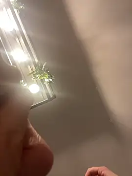 Bluedreams999 online show from February 7, 2026, 6:33 pm