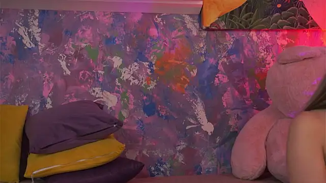 Ava Solis online show from April 15, 2026, 7:54 pm