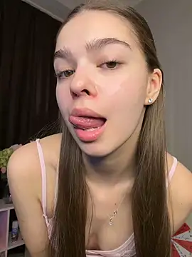 SkylineBliss online show from April 7, 2026, 6:25 am