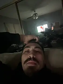 steezy805123 online show from January 15, 2026, 1:48 pm