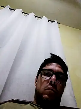 Snapshot of Erbst_Morni chatting on January 15, 2026, 11:04 am Erbst Morni online show from January 15, 2026, 11:04 am