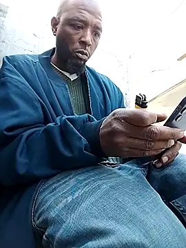 Snapshot of MrPerform74 chatting on January 16, 2026, 9:41 pm MrPerform74 online show from January 16, 2026, 9:41 pm