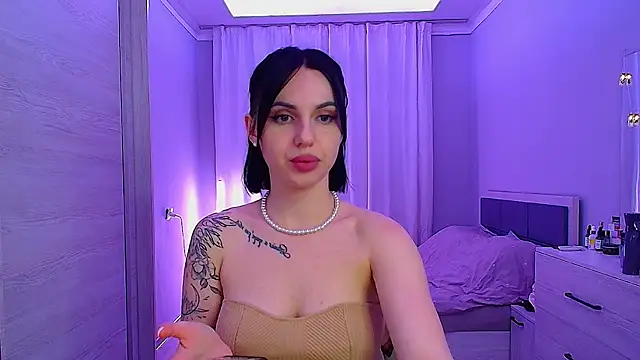 Pure temptation J online show from January 11, 2026, 4:12 pm