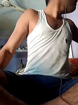 Snapshot of HotteboyShubh chatting on March 4, 2026, 5:35 am HotteboyShubh online show from March 4, 2026, 5:35 am