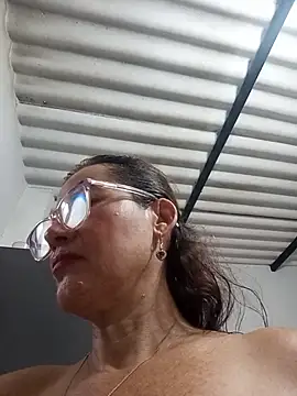 Salome 69 online show from May 17, 2026, 1:29 pm